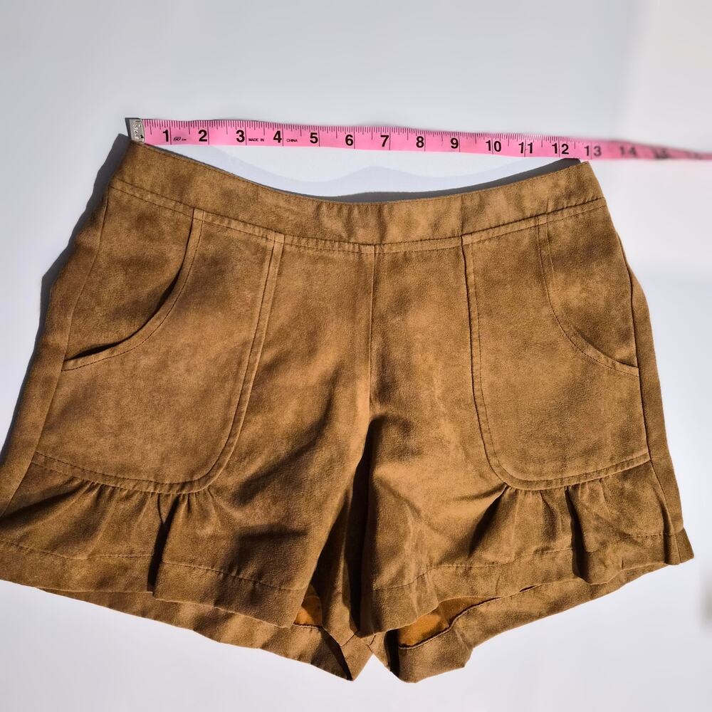 Zoe & Rose Band of Gypsies Faux Suede Ruffle Hem High Waist Shorts Camel M - Picture 5 of 8